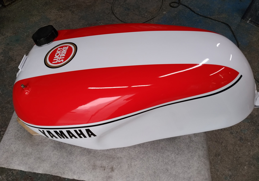 \'88?\'89?それとも\'90? TZ250でレプリカペイント。その2。_d0130115_12433339.jpg