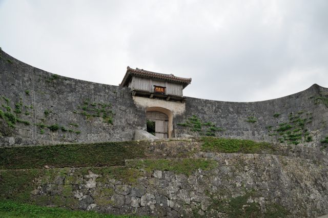 首里城正殿の中へ_c0081462_22263894.jpg