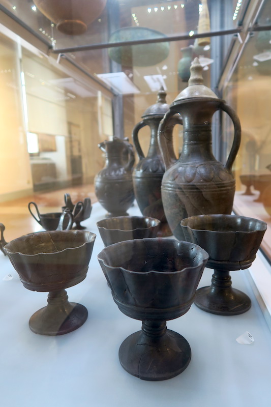 エトルリアの骨壺・さかずき 日曜は博物館、ペルージャ 国立ウンブリア考古学博物館_f0234936_8333219.jpg