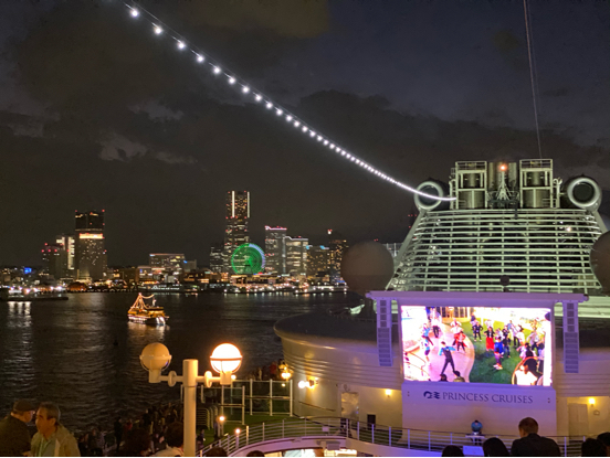 ダイヤモンドプリンセス沖縄台湾クルーズ2019 横浜ハンマーヘッドから出航_f0054556_19241259.jpg