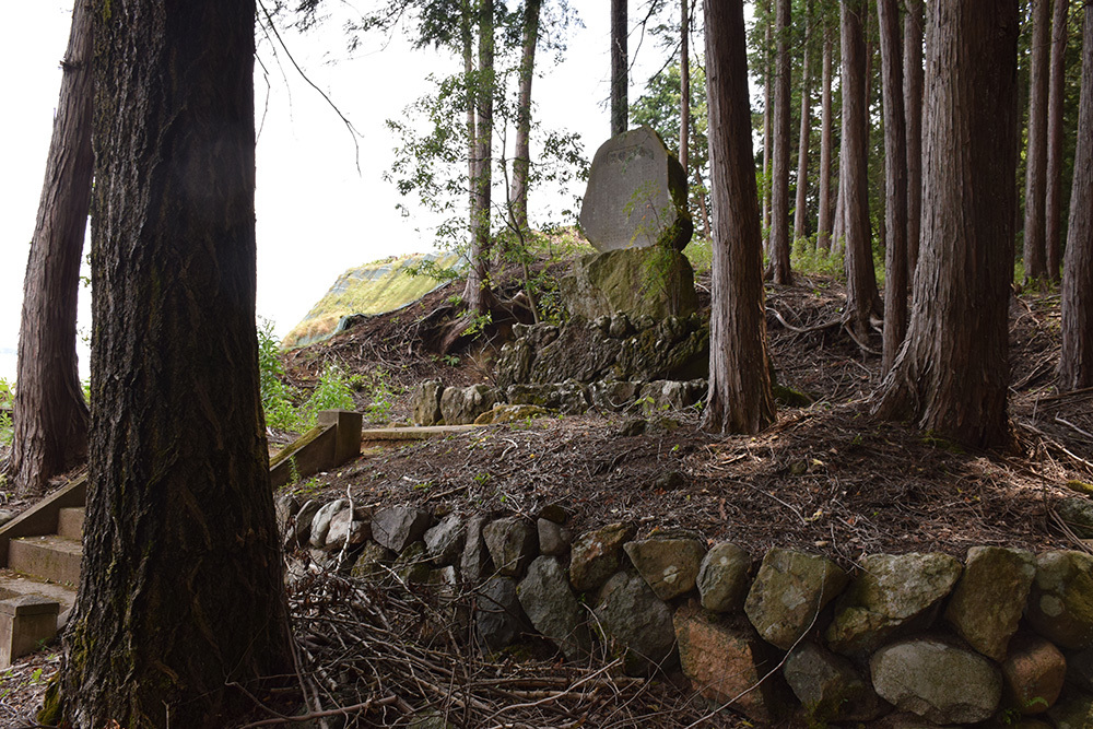 「生野の変」ゆかりの地を訪ねて。 その7 <黒田與一郎・中島太郎兵衛顕彰碑>_e0158128_19035739.jpg