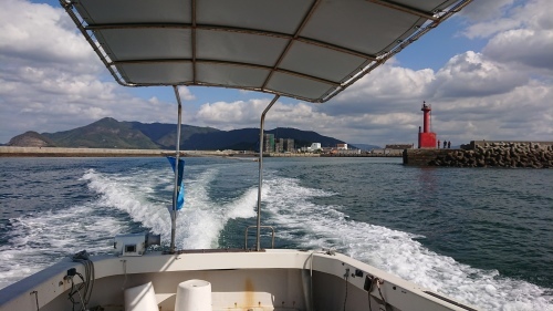 海上タクシー_e0181051_06503868.jpg