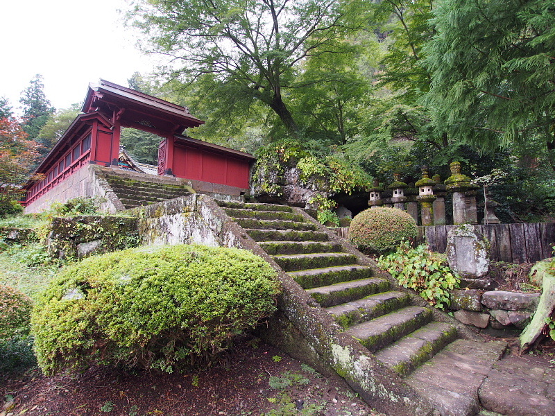 【上州神社ドライブ】天空の社「妙義神社」と「一之宮貫前神社」_b0008655_18395367.jpg
