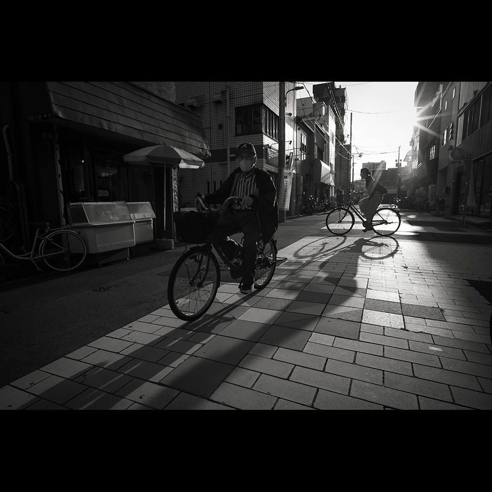 遠く西方からのお便り_c0118173_21145600.jpg