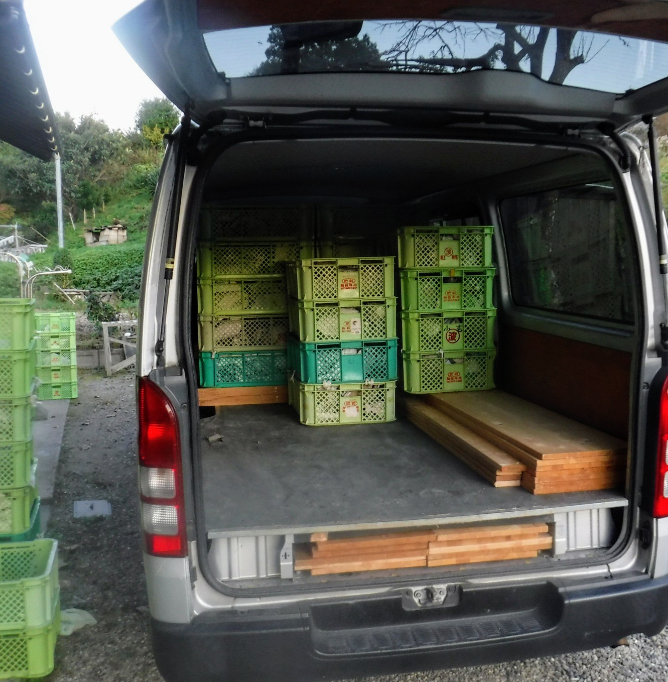 文化祭の生け込みと岡山県展示会への積み込み作業_d0195183_01461091.jpg