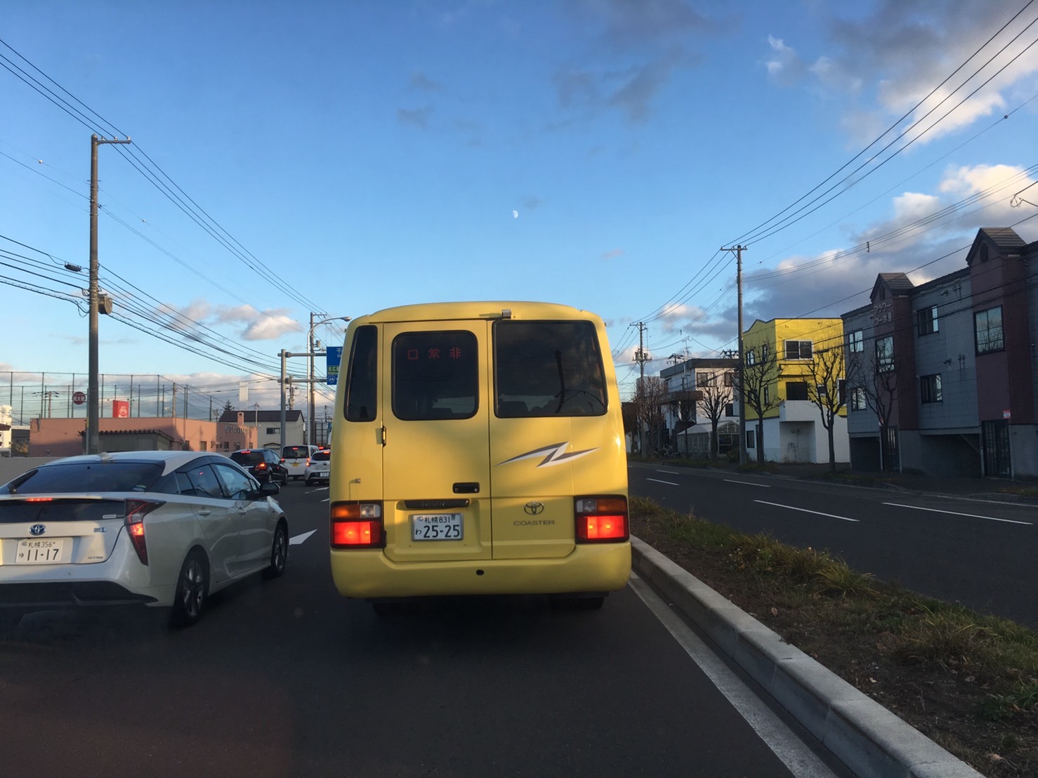 11月6日(水)新車☆レジアスエース DXワイドスパーロングボディ ハイルーフ 4WD ディーゼル入庫しました_b0127002_19381873.jpg