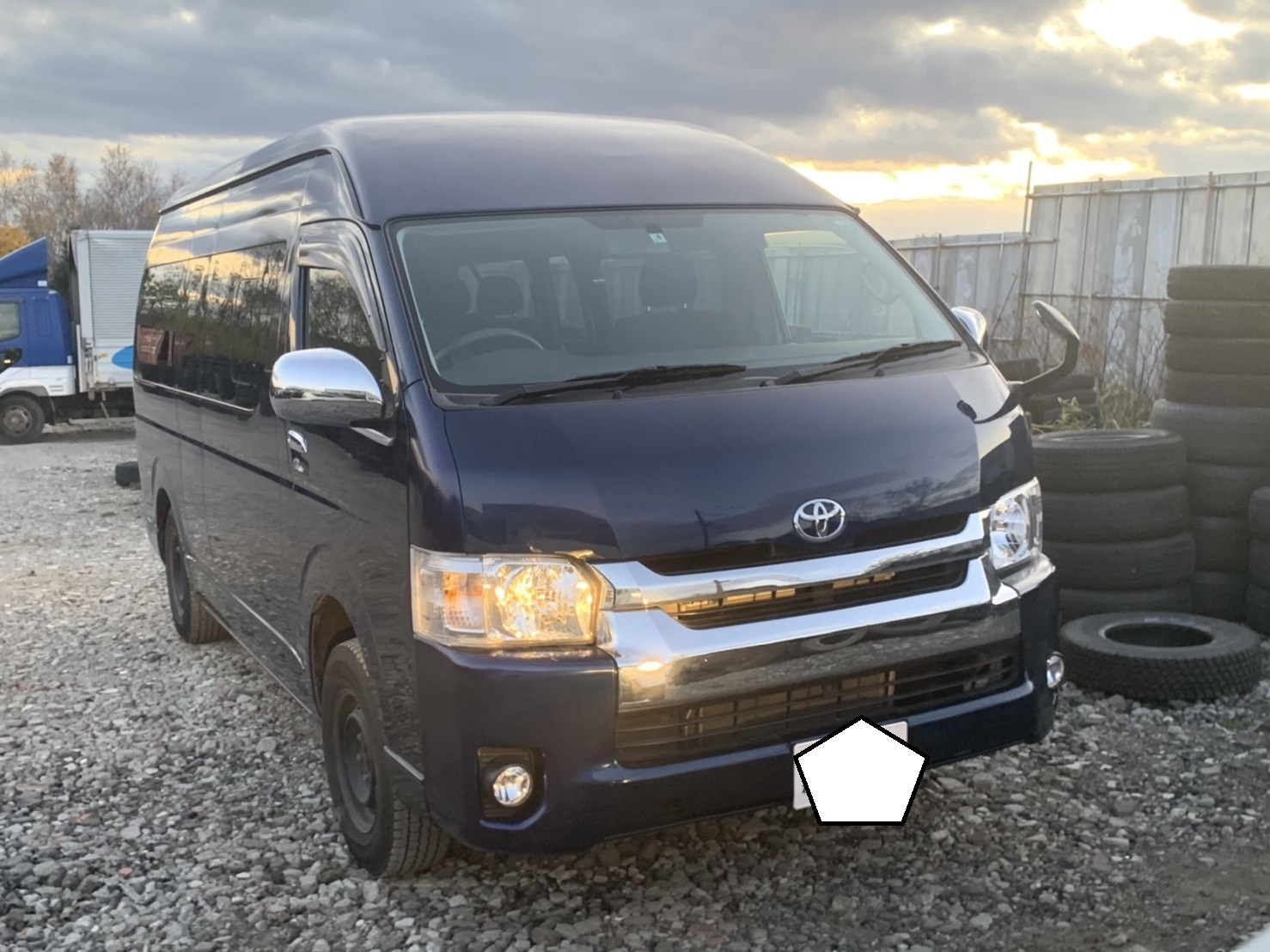 11月6日(水)新車☆レジアスエース DXワイドスパーロングボディ ハイルーフ 4WD ディーゼル入庫しました_b0127002_19444302.jpg