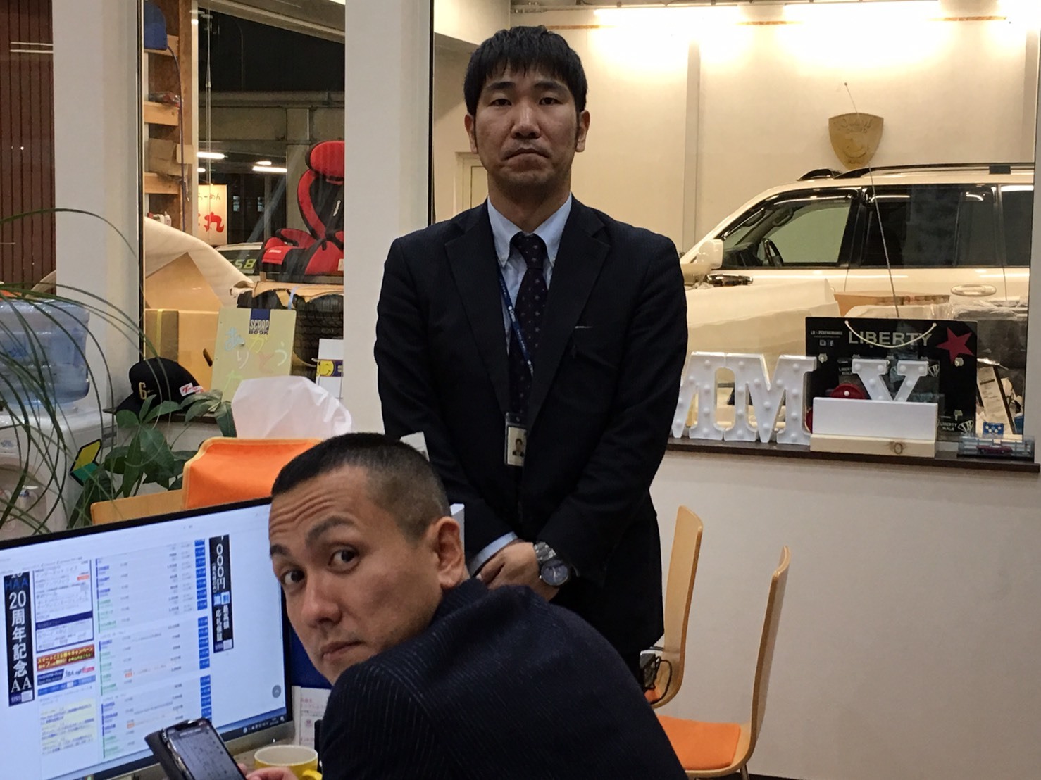 11月6日(水)新車☆レジアスエース DXワイドスパーロングボディ ハイルーフ 4WD ディーゼル入庫しました_b0127002_19454848.jpg