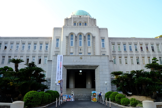 「愛媛・松山 愛媛県庁と石崎汽船本社ビル」_a0000029_09303543.jpg