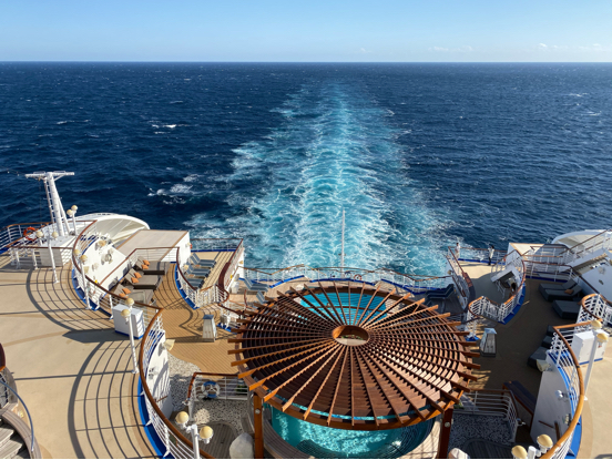 ダイヤモンドプリンセス沖縄台湾クルーズ2019  二日目終日航海日_f0054556_18302507.jpg