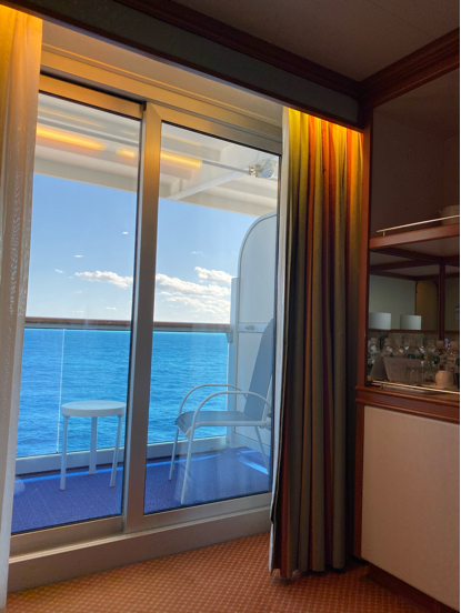 ダイヤモンドプリンセス沖縄台湾クルーズ2019  二日目終日航海日_f0054556_18403032.jpg