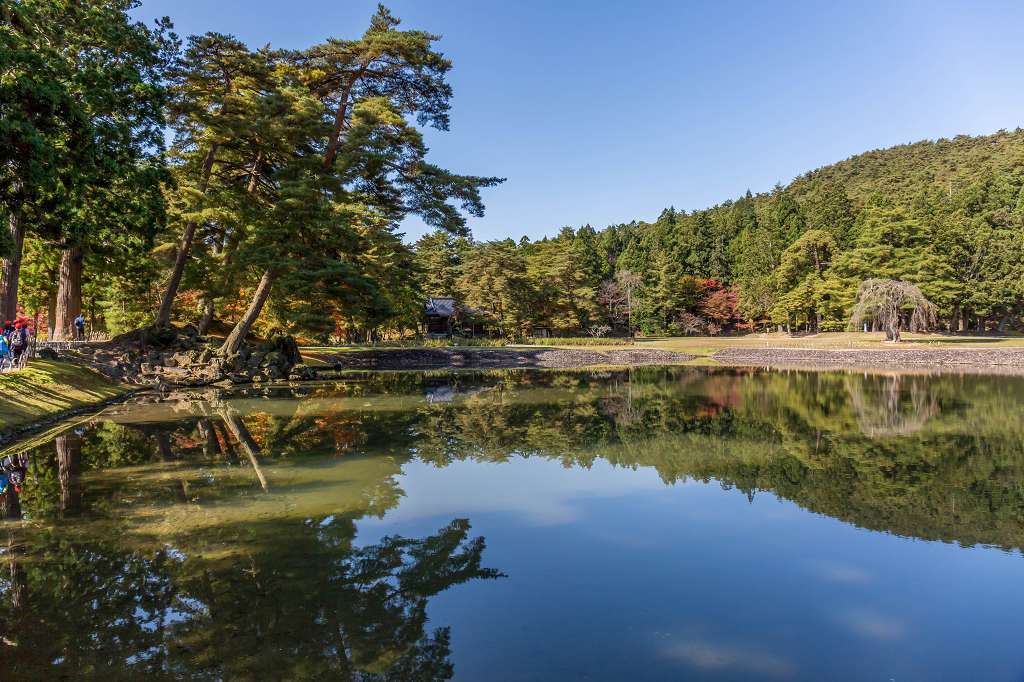 毛越寺_f0044056_13222152.jpg