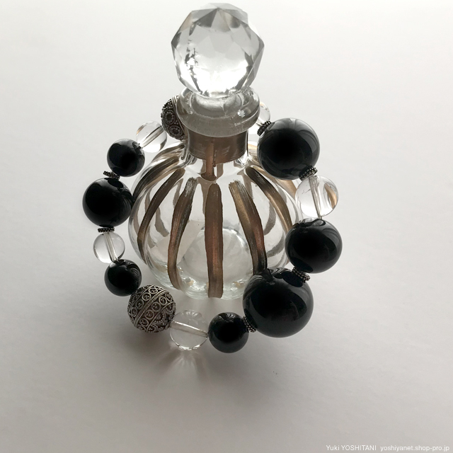 モリオンとブラックトルマリンの大粒ブレスレット : 吉屋 Photo Blog