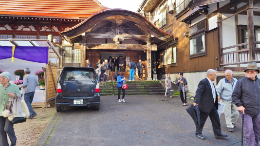 4日には「山門天井画・板壁画修復」講演会が開催されました_c0336902_19033561.jpg