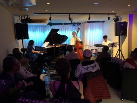 広島 Jazzlive Comin 明日土曜日はセッションです。_b0115606_19244525.jpeg