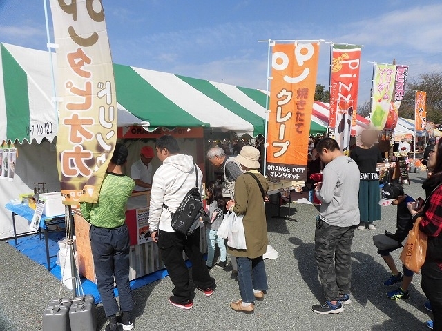 11月になっても汗ばむ中 第34回富士市産業まつり「商工フェア」_f0141310_08433809.jpg