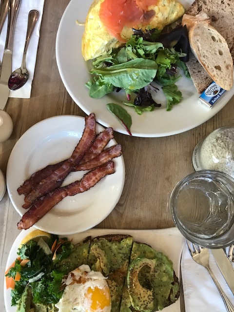 朝ごはんは、ル・パン・コティディアン(Le Pain Quotidien)で*イタリアンマーケットとも秋模様_d0269832_21491246.jpeg