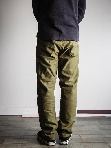 \"INTENSE PANTS\"_d0160378_20035717.jpg