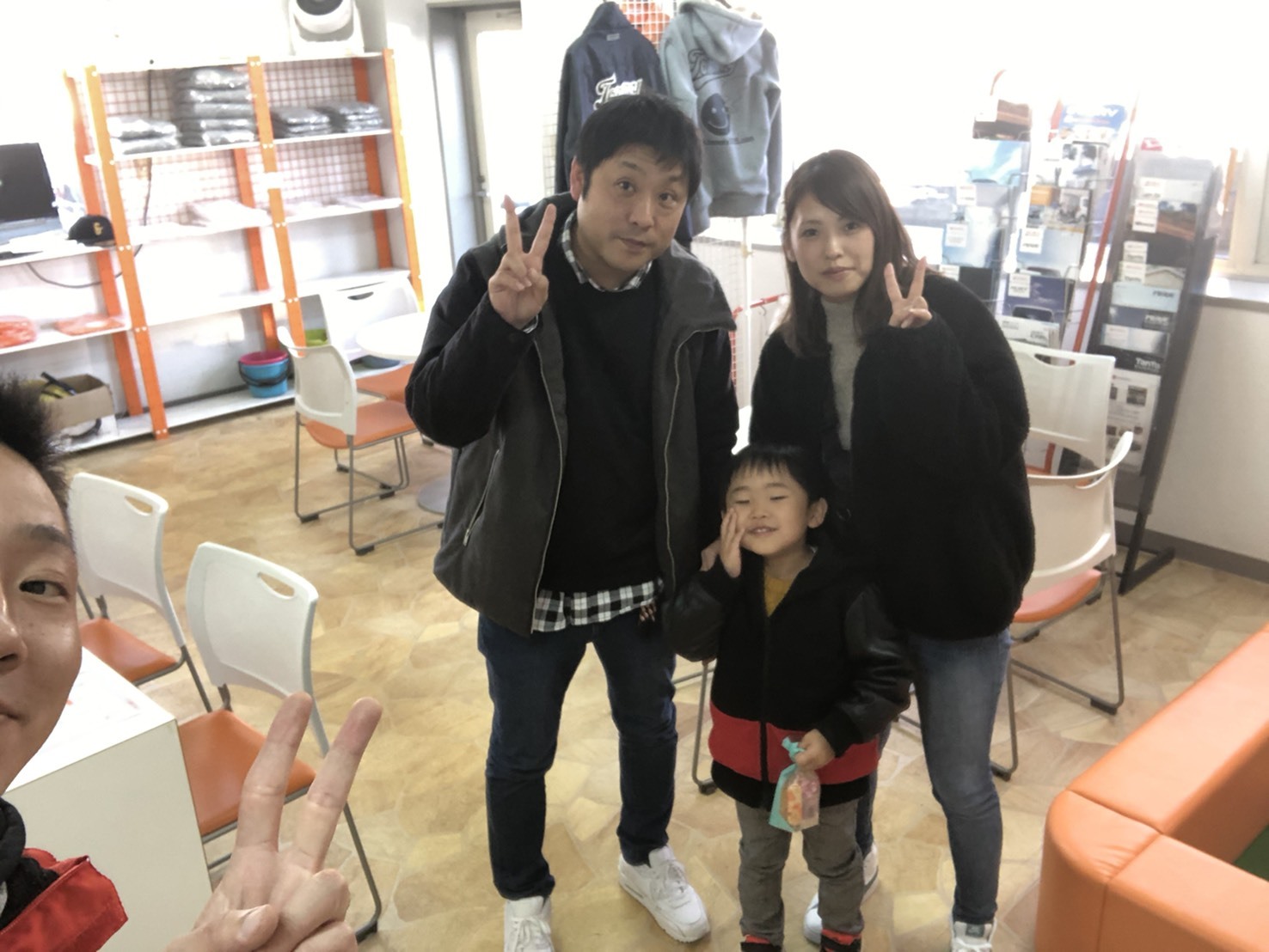 11月9日(土)☆TOMMYアウトレット☆あゆブログ٩( ๑╹ ꇴ╹)۶ ウィッシュH様ご成約♪タイヤ交換殺到中!_b0127002_18294798.jpg