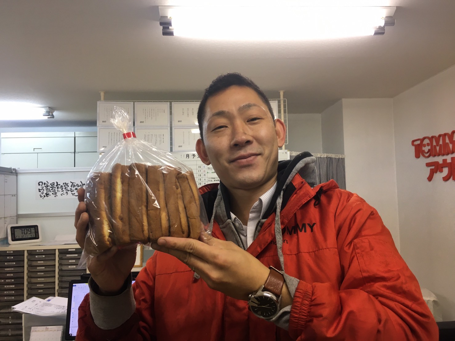 11月9日(土)☆TOMMYアウトレット☆あゆブログ٩( ๑╹ ꇴ╹)۶ ウィッシュH様ご成約♪タイヤ交換殺到中!_b0127002_19155482.jpg