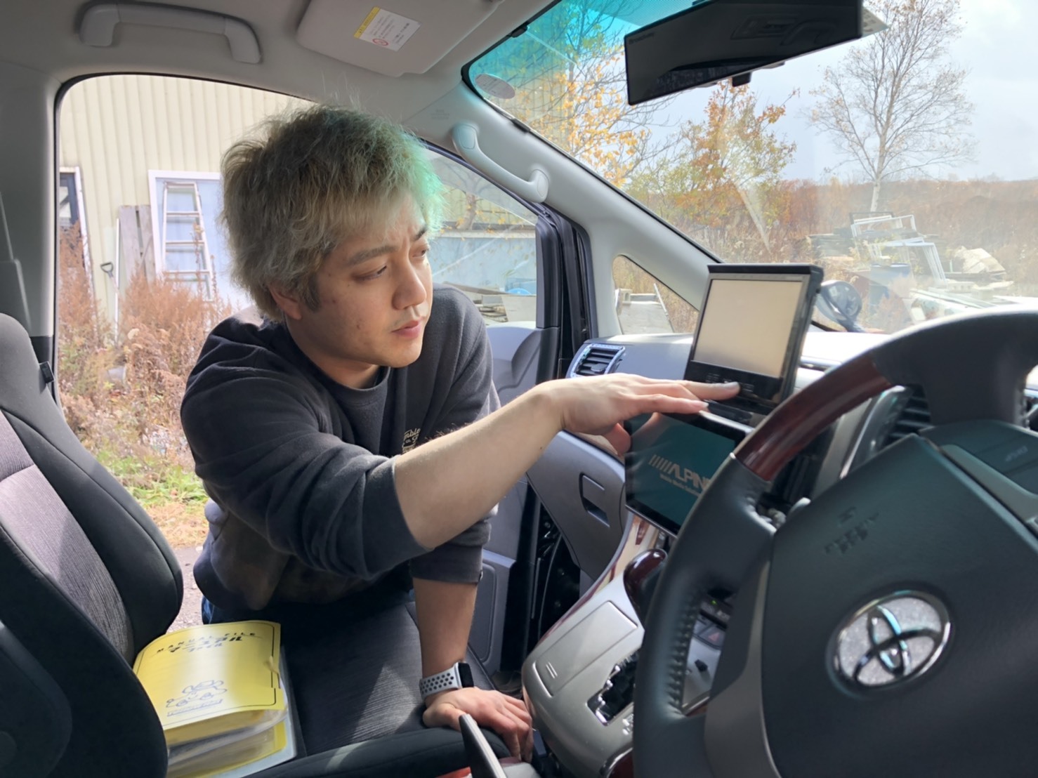 11月9日(土)ランクル200S様納車✨ エスカレード ハマー ヴェルファイア ♡TOMMY♡_b0127002_19171513.jpg