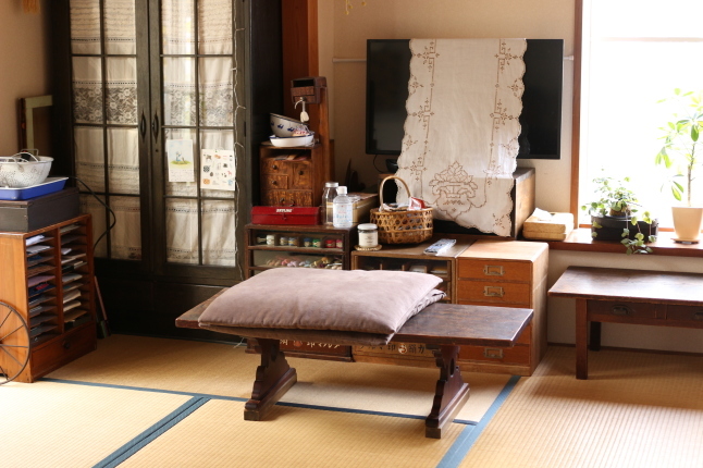 モノが少し減っただけでも、出掛ける前のお部屋がよりすっきりに！_f0354014_13532989.jpg