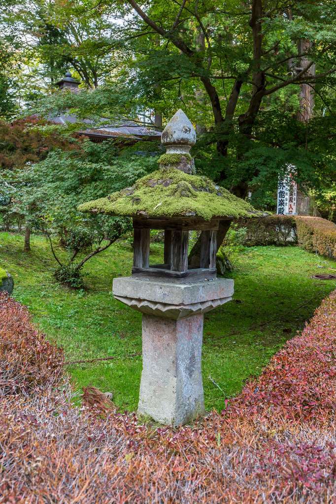 中尊寺はまだ紅葉していなかった_f0044056_11510369.jpg