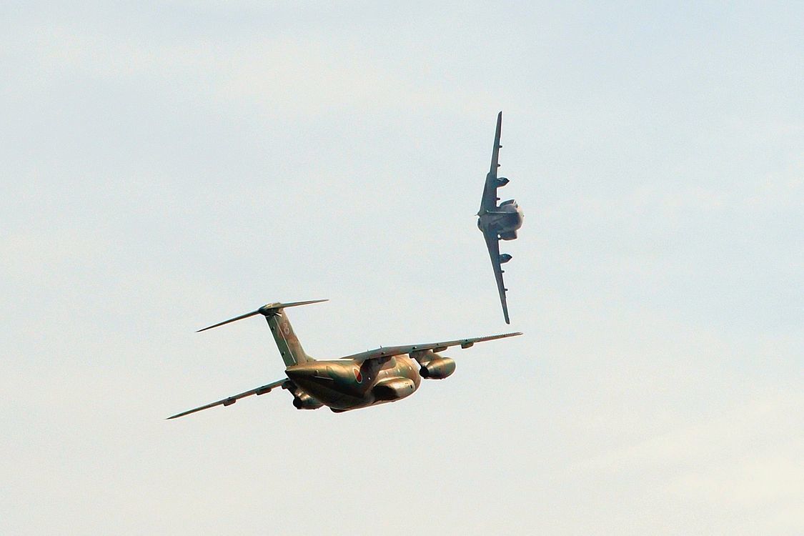 2019年「入間基地航空祭」(2)・・・C-1のパフォーマンスに嵌る♪_a0031821_12290100.jpg