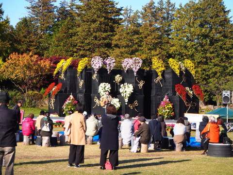 弘前城菊と紅葉まつり*2019.11.10_b0147224_23103596.jpg
