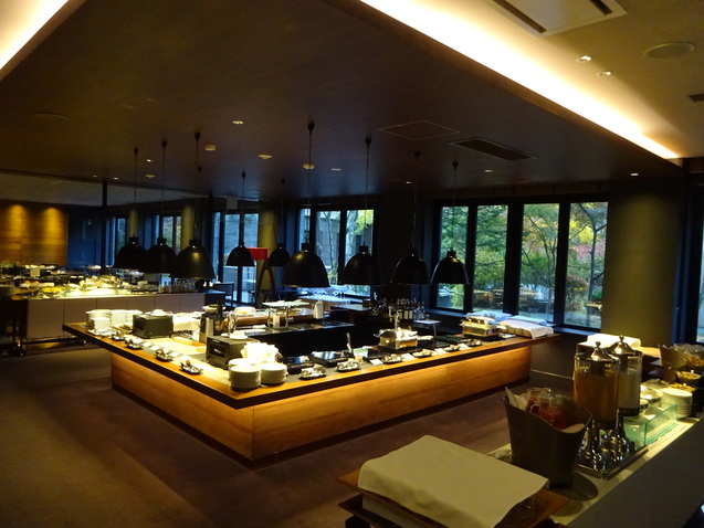 秋の「旧軽井沢桔梗キュリオ・コレクション・オブ・ヒルトン」 (4) _b0405262_2301413.jpg