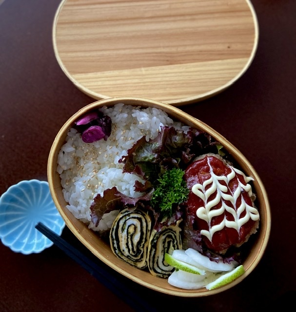 今日のハンバーグ弁当_d0327373_07103372.jpeg