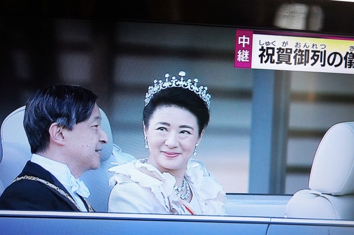 ■2019/11/10【「祝賀御列の儀」をTVで拝見 偶然神々しいシーン?も 撮れて感動でした♪】_b0033423_00360179.jpg