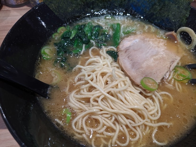 横浜家系ラーメン 銀家 札幌宮の森本店(札幌市中央区宮の森1条11:2019年167杯目)_f0397261_17421573.jpg