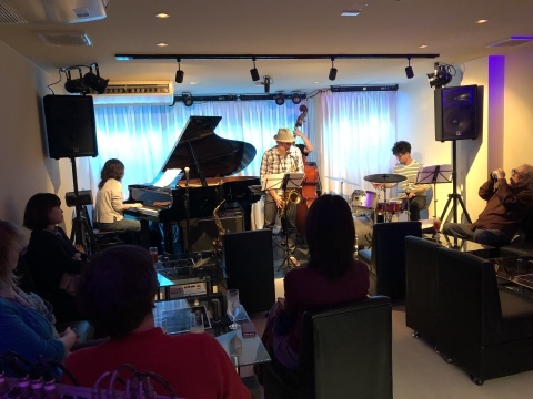 広島　Jazzlive Cominジャズライブカミン  本日13日はセッション勉強会です。_b0115606_12125325.jpeg