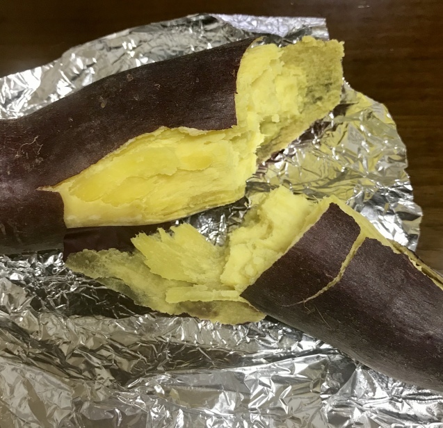 クリスマスクッキー to 角食パンとおまけの焼き芋☆_e0141159_17302542.jpeg
