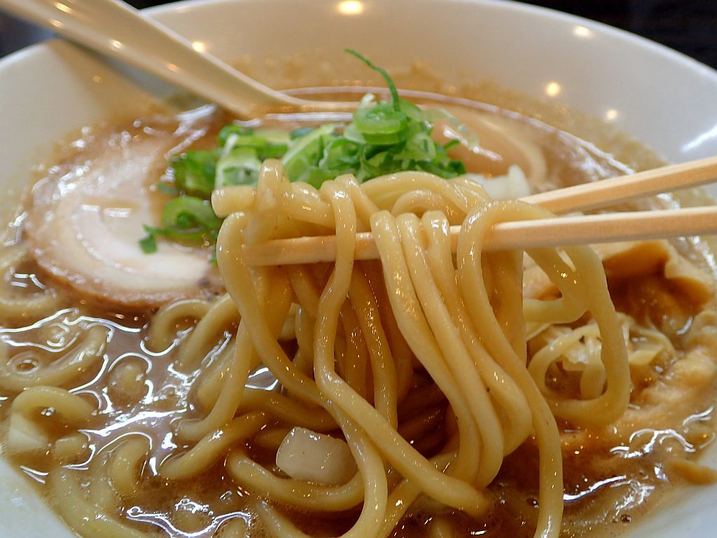 高林「浜田山」で味玉魚豚ラーメン_e0220163_16322991.jpg