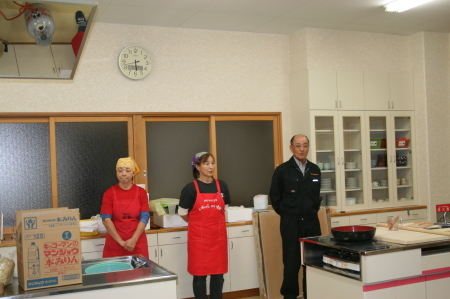 第二回そば打ち体験セミナーが開催されました!_f0141477_14292463.jpg