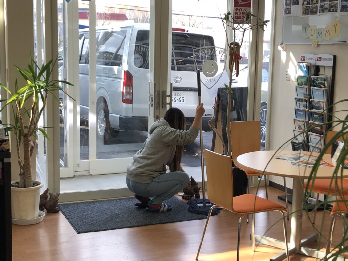 11月14日 ランクル200 ディーゼルあります!タイヤ交換予約受付中!エスカレード・ハマー・アルファード_b0127002_19315024.jpg