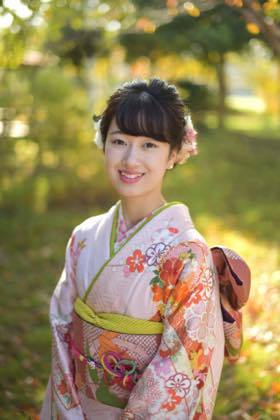 人物撮影も紅葉が終わる頃までは心地よく.........._b0194185_19000065.jpg