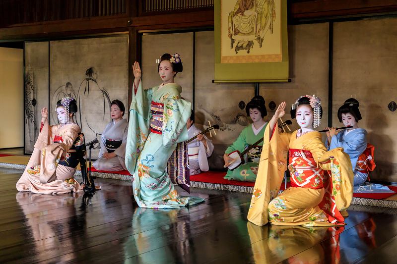 祇園小唄（祇園東・叶紘さん、叶久さん、叶千代さん） : 花景色