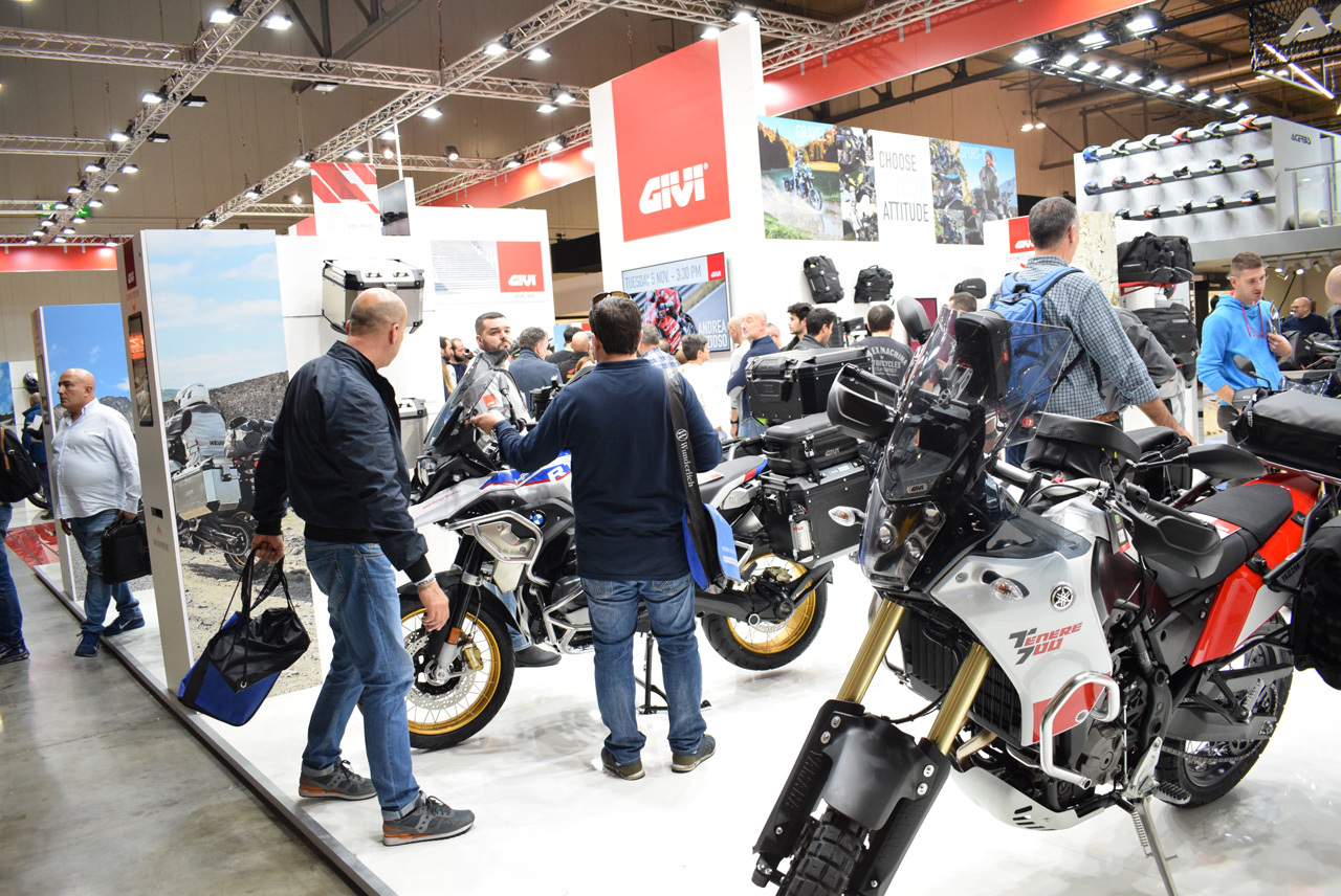 バイク天国☆イタリアの旅 EICMA会場の様子 その3_d0099181_19445786.jpg