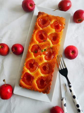 姫りんごのアーモンドケーキ This Is Delicious