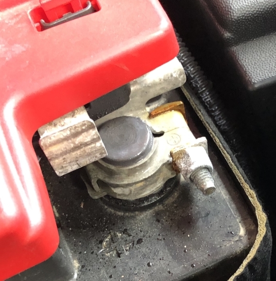 カングー 2/1.6NA/ATアーシング施工_f0032891_13384092.jpg