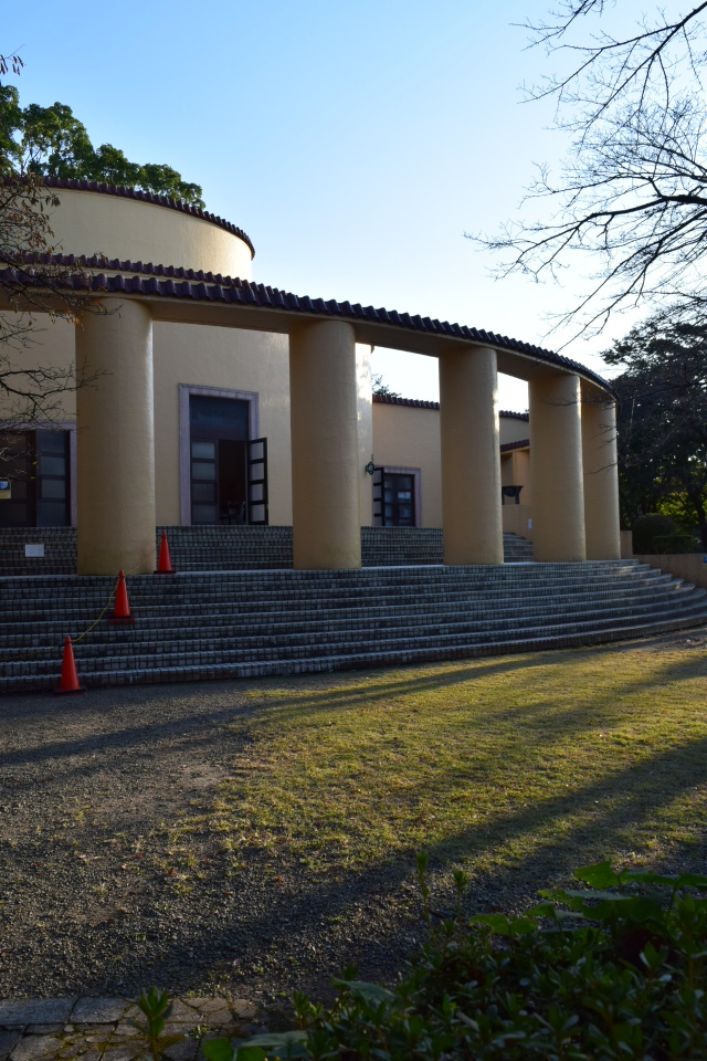 東京多摩市の旧多摩聖蹟記念館(建築家・関根要太郎作品再見)_f0142606_12222334.jpg