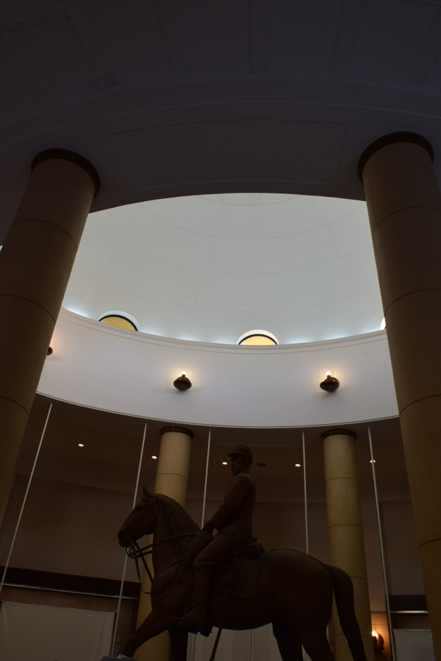 東京多摩市の旧多摩聖蹟記念館(建築家・関根要太郎作品再見)_f0142606_13275137.jpg