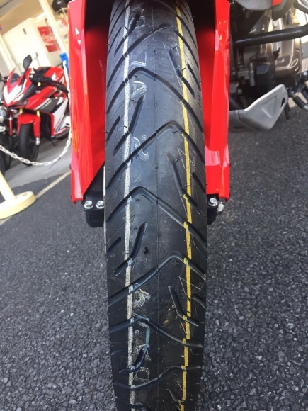 アフリカツイン タイヤ交換 うなぎ屋のcrf1000l アフリカツイン