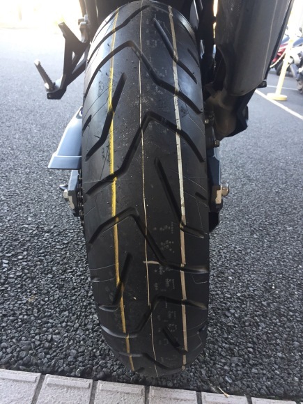 アフリカツイン タイヤ交換 うなぎ屋のcrf1000l アフリカツイン