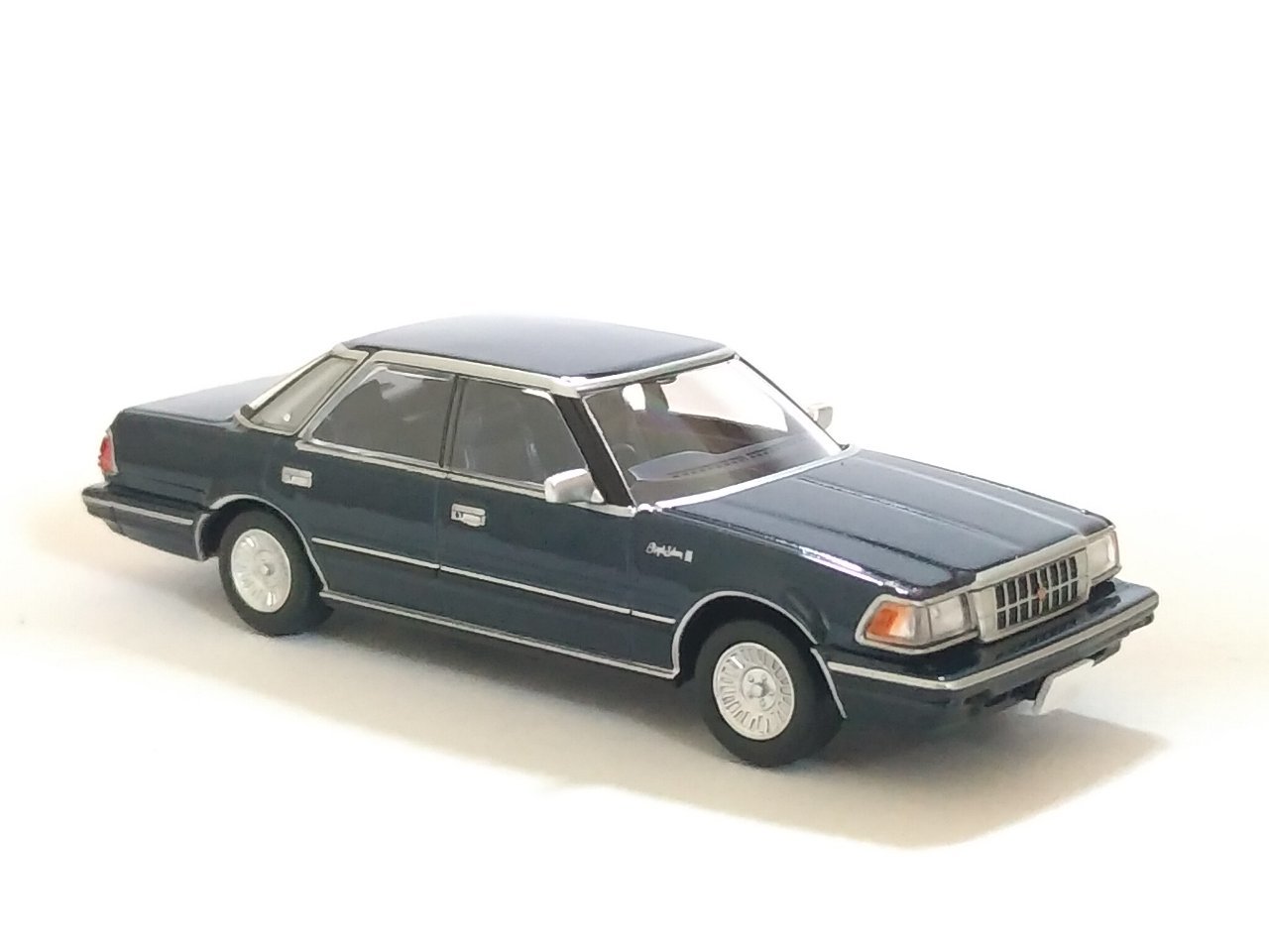 TLヴィンテージLV-N199b トヨタクラウン4HT 3.0ロイヤルサルーンG TOMYTEC トミカリミテッドヴィンテージネオ LV-N199b トヨタ