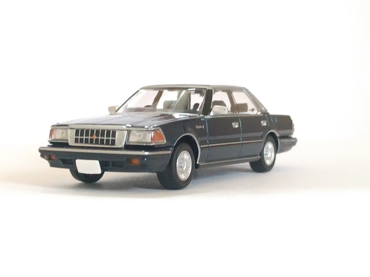 トミーテック・LV-N199b トヨタクラウン 3.0ロイヤルサルーンG