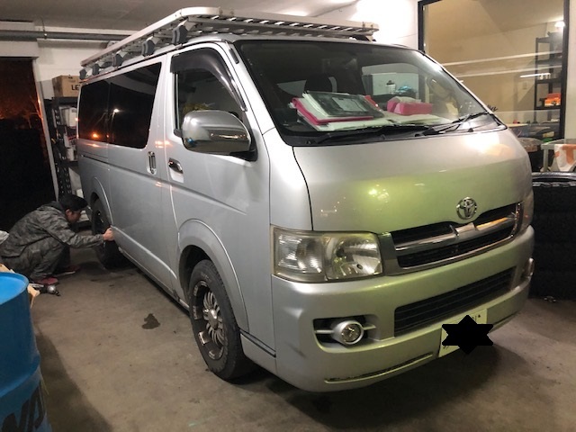 ★祝!ボルボV40御納車!!路面凍結注意!!タイヤ交換は、お済ですか?★(白石店)_c0161601_17443033.jpg